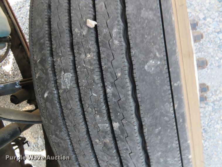 image for item DR0134 2014 Freightliner Business Class M2  semi truck