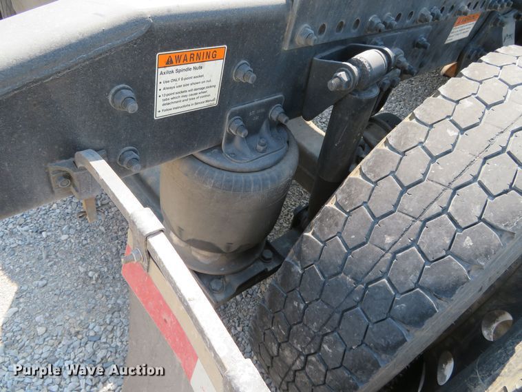 image for item DR0134 2014 Freightliner Business Class M2  semi truck