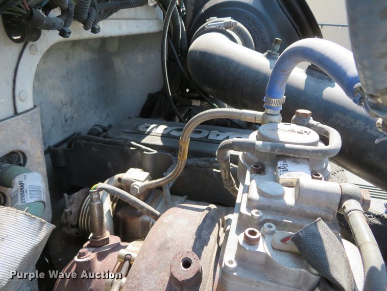 image for item DR0135 2013 Peterbilt 337  semi truck