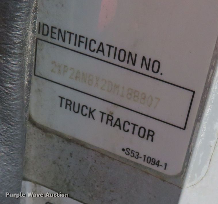 image for item DR0135 2013 Peterbilt 337  semi truck