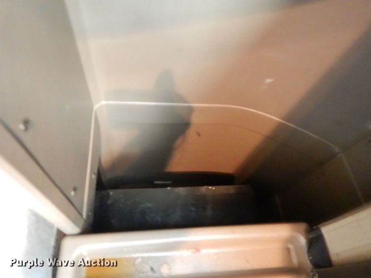 image for item DS1401 2005 Kenworth T600  semi truck