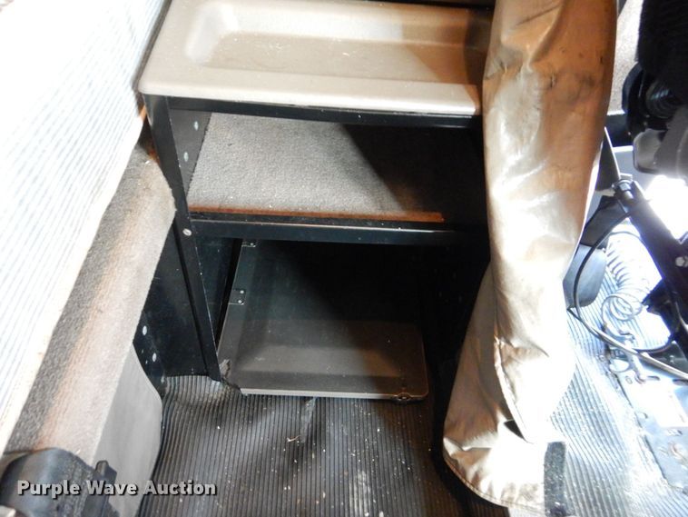 image for item DS1401 2005 Kenworth T600  semi truck