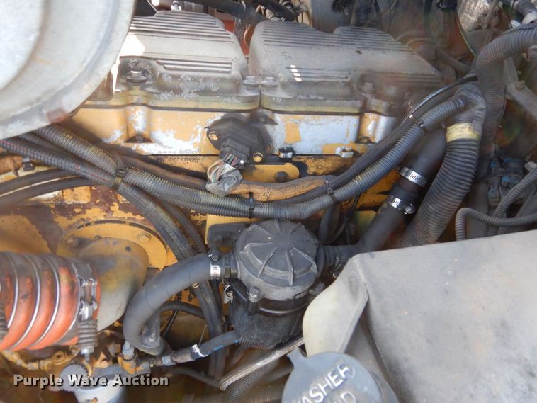 image for item DS1401 2005 Kenworth T600  semi truck