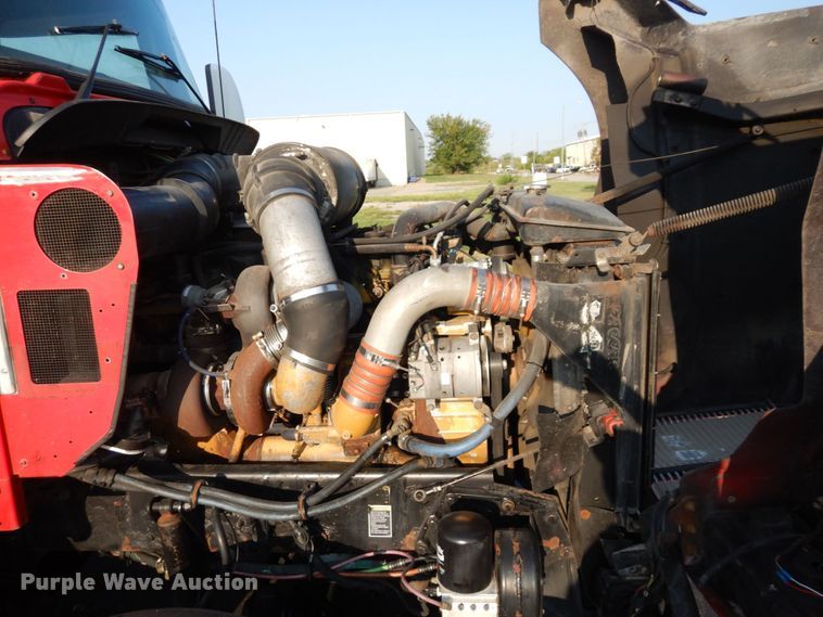 image for item DS1401 2005 Kenworth T600  semi truck