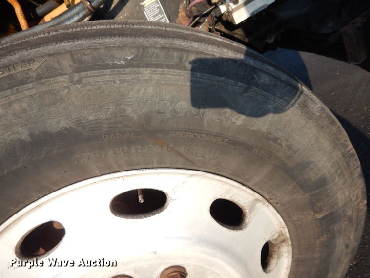 image for item DS1401 2005 Kenworth T600  semi truck