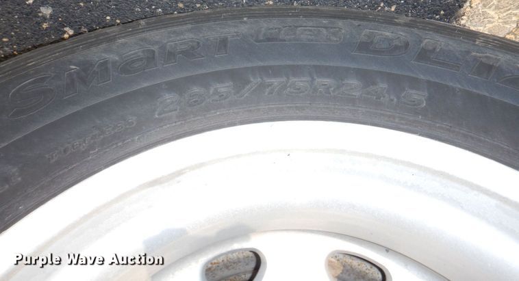 image for item DS1401 2005 Kenworth T600  semi truck