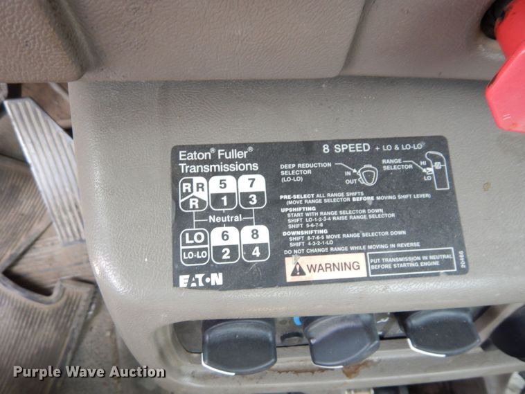 image for item DS1408 2007 Mack CHN613  semi truck