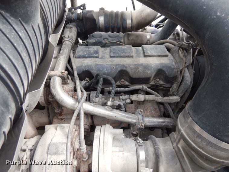 image for item DS1408 2007 Mack CHN613  semi truck