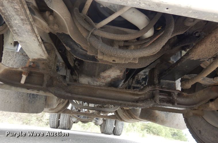 image for item DS1408 2007 Mack CHN613  semi truck