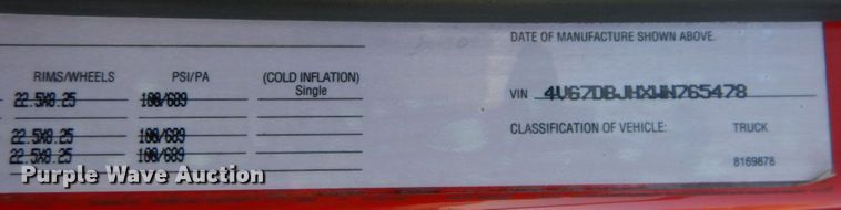 image for item DS1410 1998 Volvo  semi truck