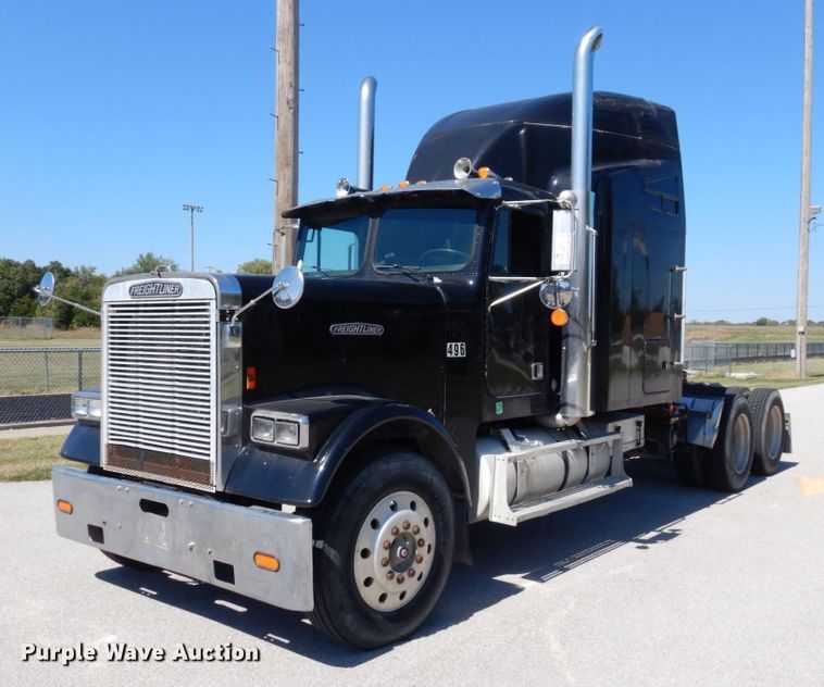 image for item DS1412 1987 Freightliner FLC120  semi truck