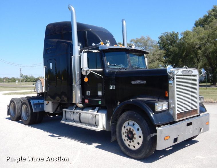 image for item DS1412 1987 Freightliner FLC120  semi truck