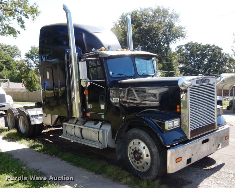 image for item DS1412 1987 Freightliner FLC120  semi truck