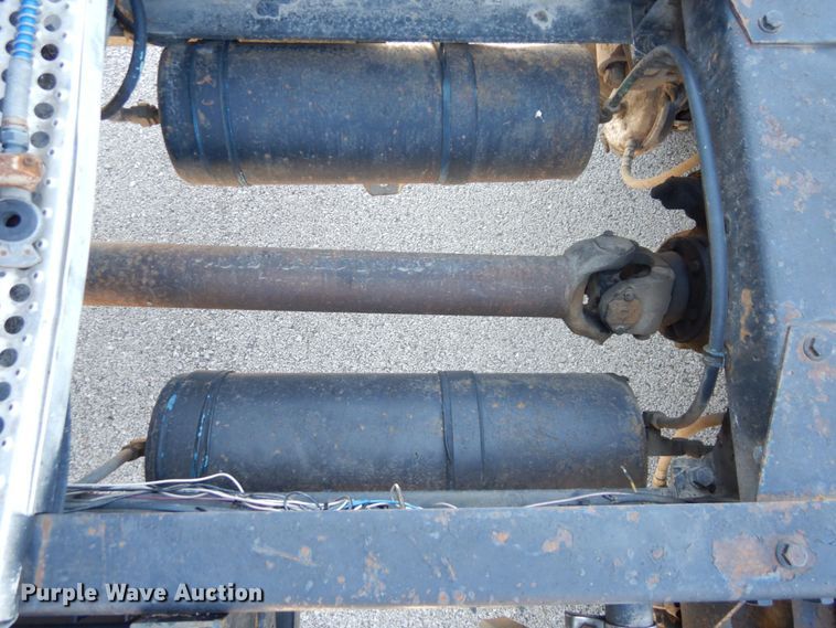 image for item DS1412 1987 Freightliner FLC120  semi truck