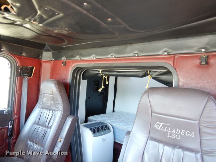 image for item DS1412 1987 Freightliner FLC120  semi truck