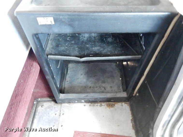 image for item DS1412 1987 Freightliner FLC120  semi truck