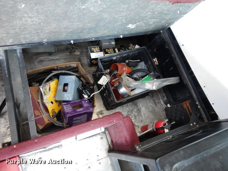 image for item DS1412 1987 Freightliner FLC120  semi truck