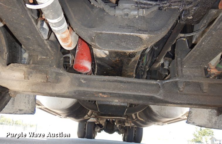 image for item DS1412 1987 Freightliner FLC120  semi truck