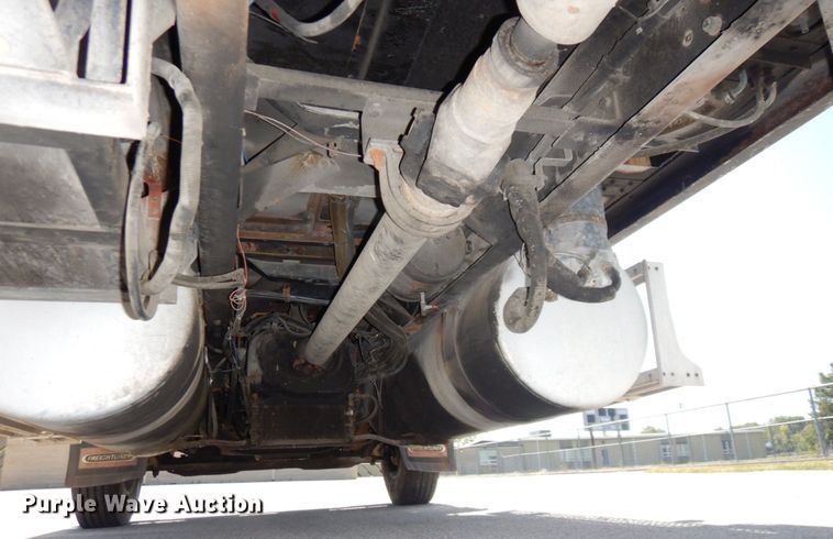 image for item DS1412 1987 Freightliner FLC120  semi truck