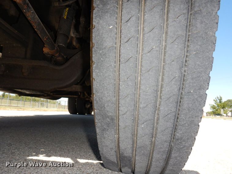 image for item DS1412 1987 Freightliner FLC120  semi truck