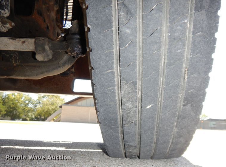 image for item DS1412 1987 Freightliner FLC120  semi truck