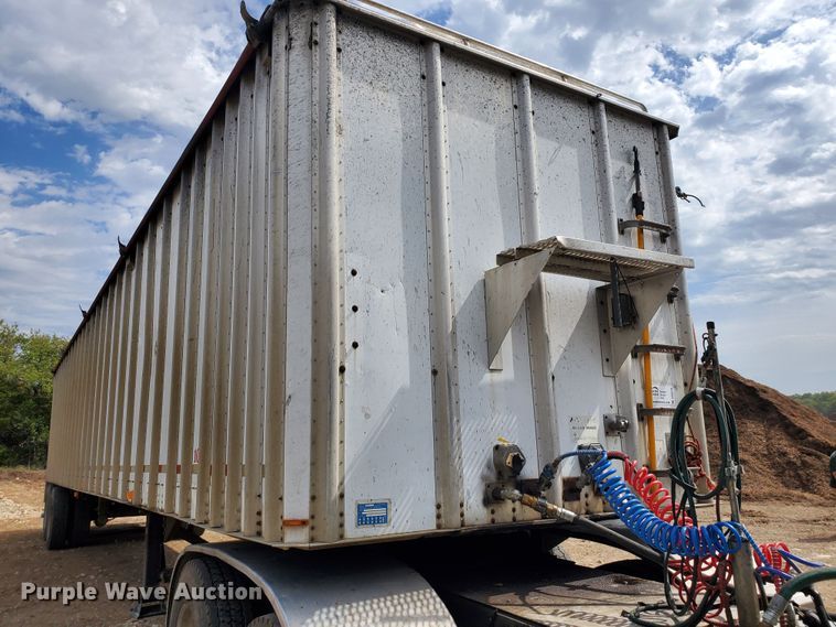 image for item DS6279 1999 Wilkens OK20A32GCFSD  walking floor trailer