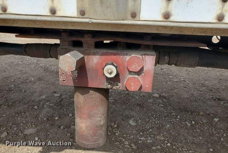 image for item DS6279 1999 Wilkens OK20A32GCFSD  walking floor trailer