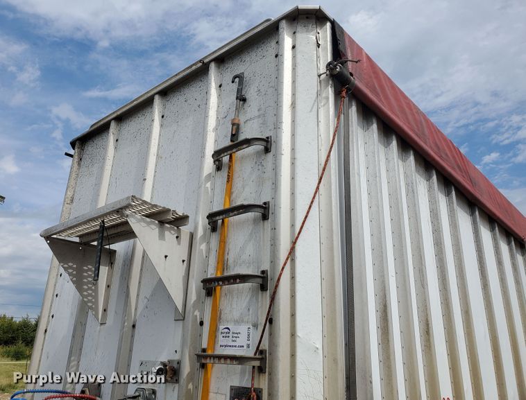 image for item DS6279 1999 Wilkens OK20A32GCFSD  walking floor trailer