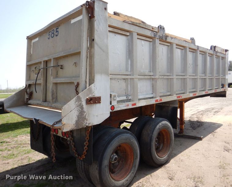 image for item DS8023 1973 East  end dump trailer