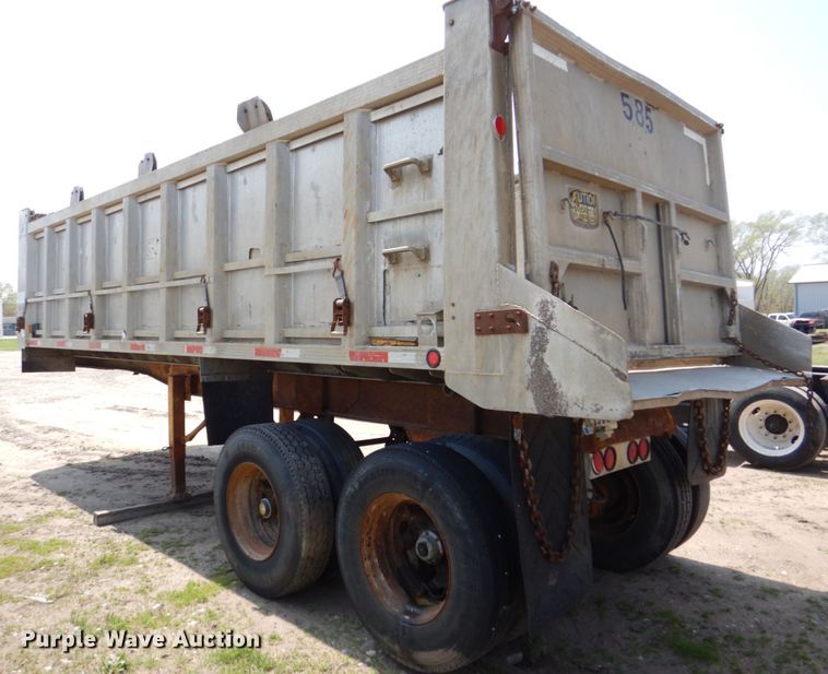 image for item DS8023 1973 East  end dump trailer