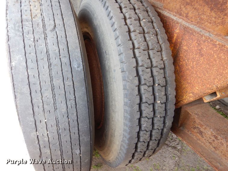 image for item DS8023 1973 East  end dump trailer