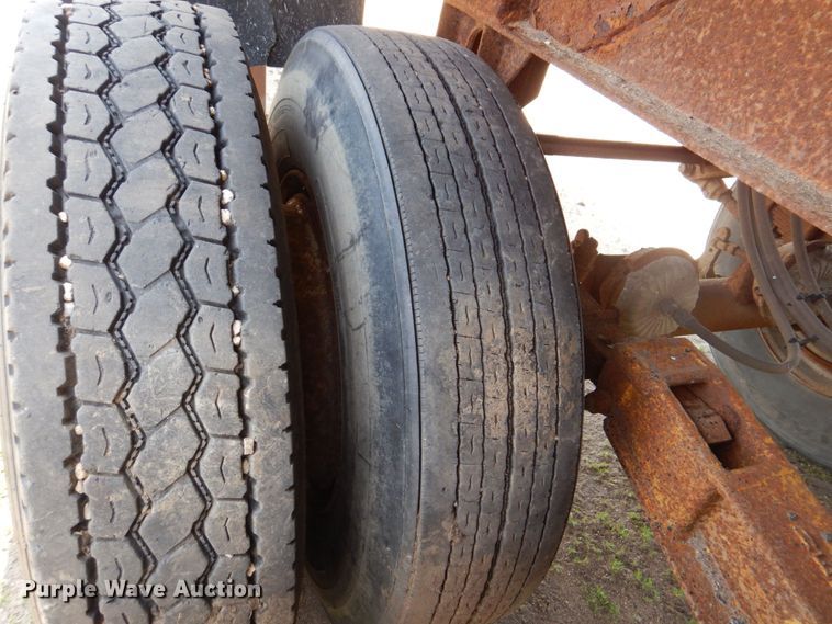 image for item DS8023 1973 East  end dump trailer