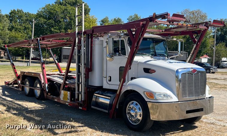 image for item HX9928 2007 Peterbilt 340  car carrier truck