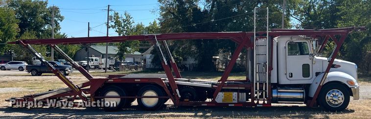 image for item HX9928 2007 Peterbilt 340  car carrier truck