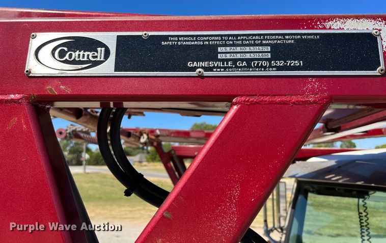 image for item HX9928 2007 Peterbilt 340  car carrier truck