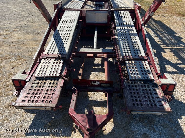 image for item HX9928 2007 Peterbilt 340  car carrier truck