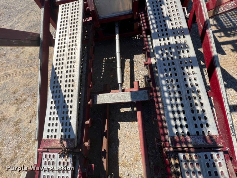 image for item HX9928 2007 Peterbilt 340  car carrier truck