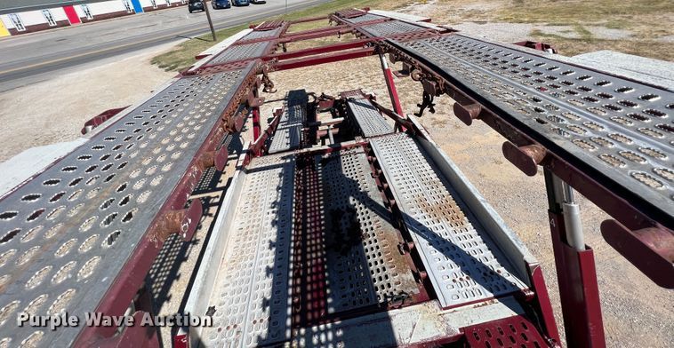 image for item HX9928 2007 Peterbilt 340  car carrier truck