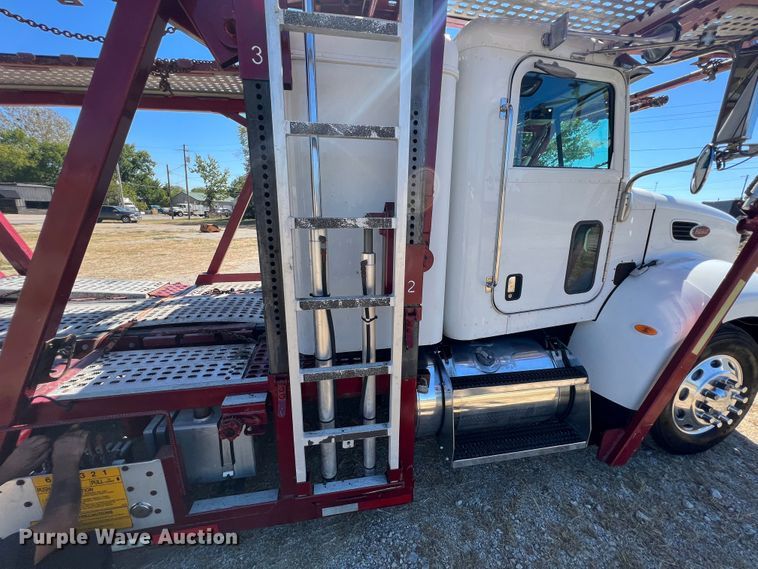image for item HX9928 2007 Peterbilt 340  car carrier truck