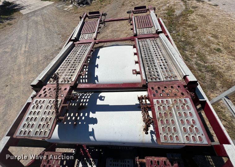 image for item HX9928 2007 Peterbilt 340  car carrier truck