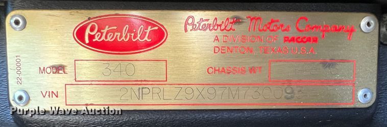 image for item HX9928 2007 Peterbilt 340  car carrier truck