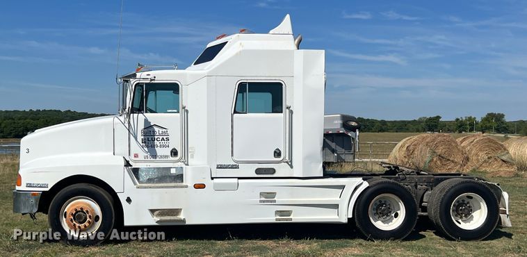 image for item IA9013 1987 Kenworth T600  semi truck