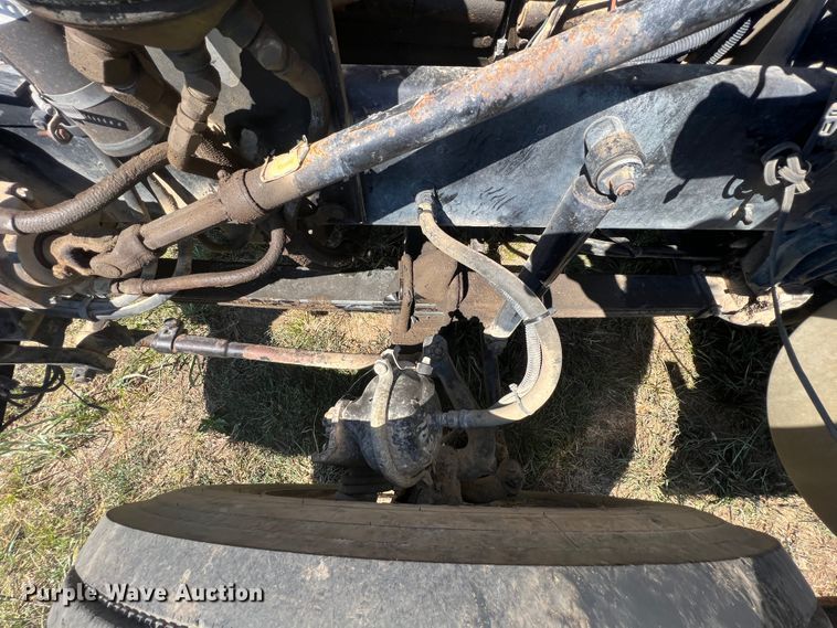 image for item IA9013 1987 Kenworth T600  semi truck