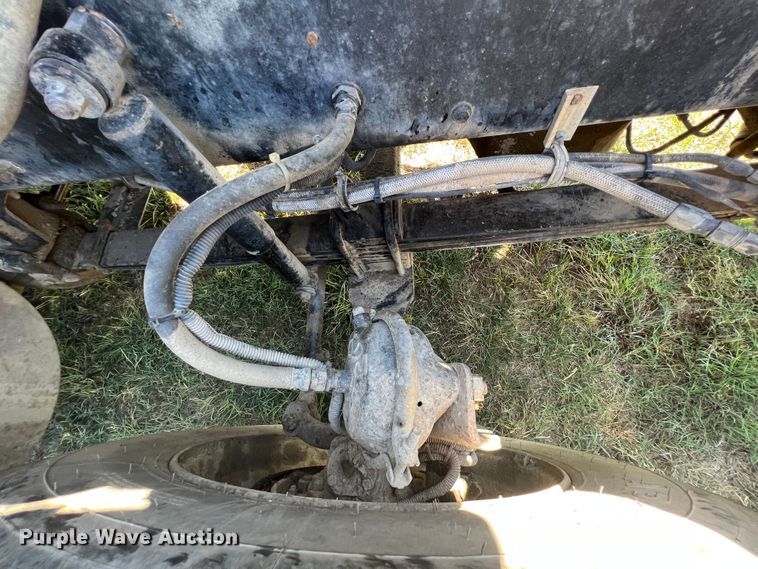 image for item IA9013 1987 Kenworth T600  semi truck