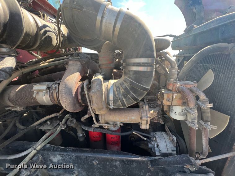 image for item IA9013 1987 Kenworth T600  semi truck