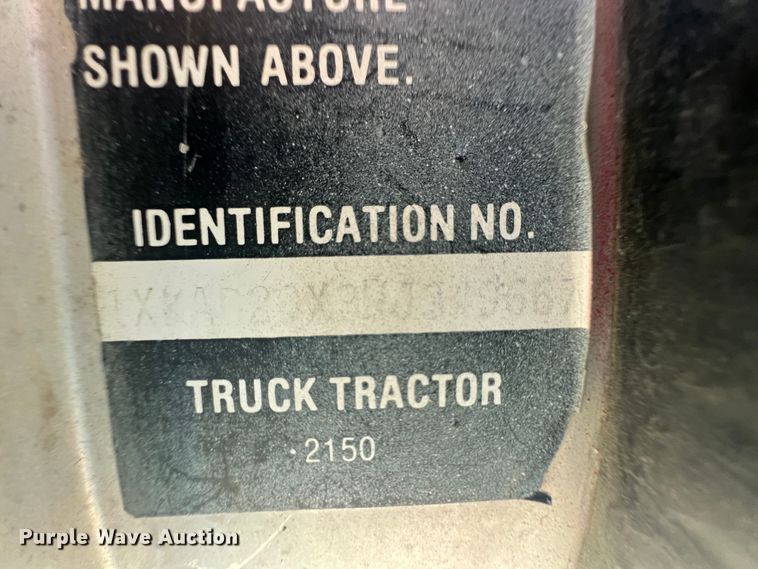 image for item IA9013 1987 Kenworth T600  semi truck