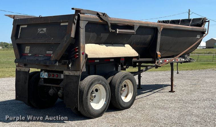 image for item IA9151 2002 Travis  end dump trailer