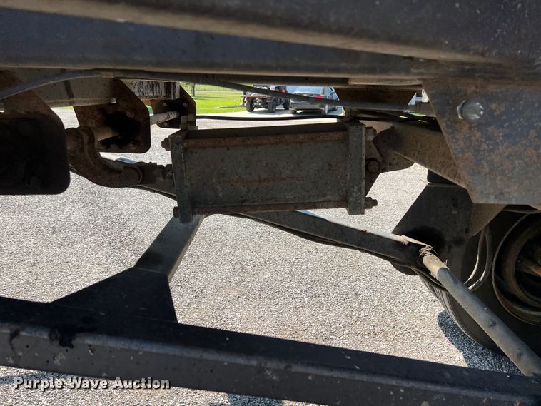 image for item IA9151 2002 Travis  end dump trailer