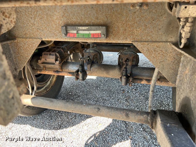 image for item IA9151 2002 Travis  end dump trailer