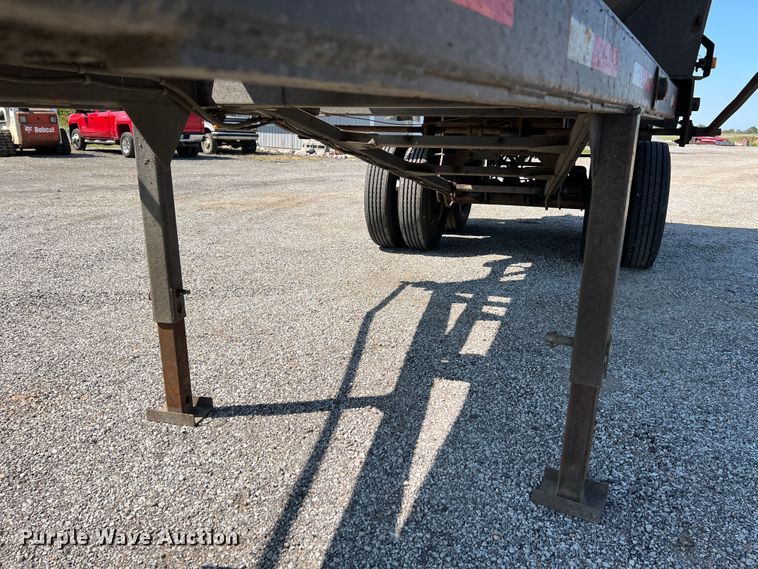 image for item IA9151 2002 Travis  end dump trailer